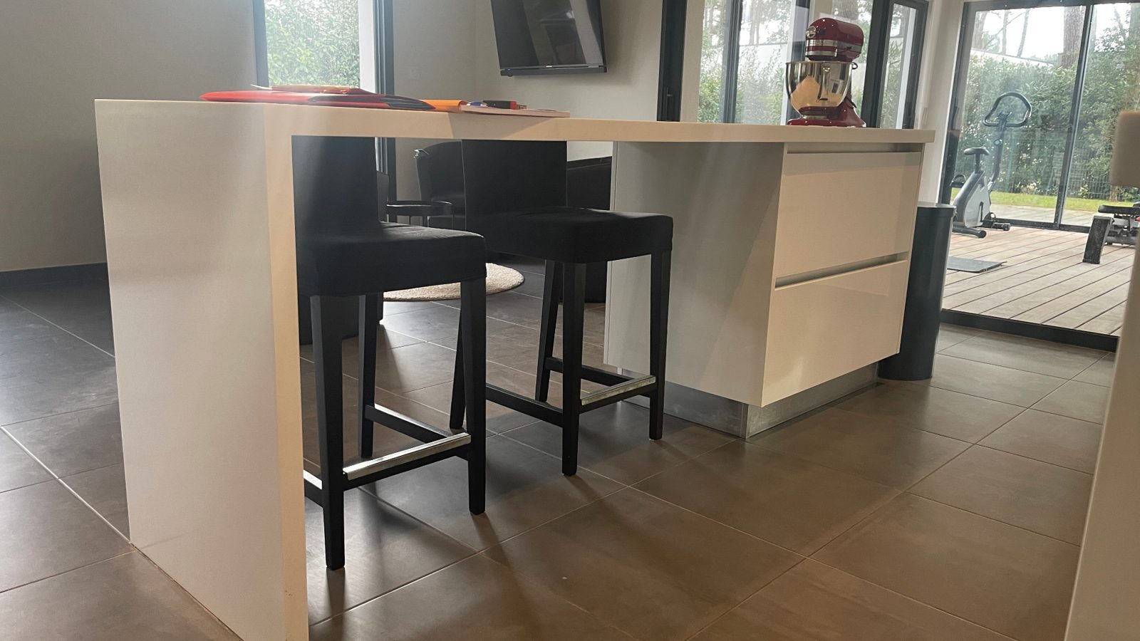 Îlot bar blanc
